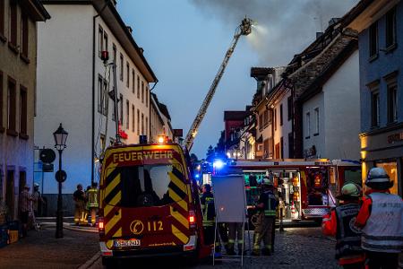 Anwohner sollten Fenster und Türen geschlossen halten. 