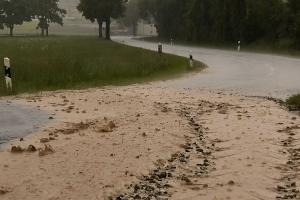 Unwetter über Deutschland - Schwerpunkt in der Südost-Hälfte