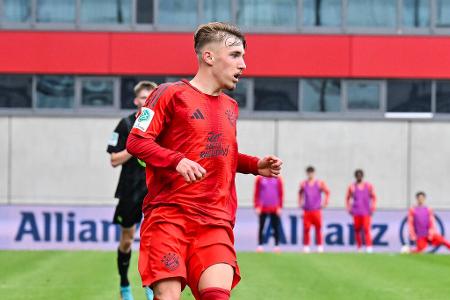 Lennart Karl (ab 46.) - Note: 2,5 - Feierte sein Pflichtspieldebüt für den FC Bayern und wollte sich sichtlich zeigen. Ging immer wieder ins Dribbling und durfte sogar Standards treten. Spielte die Angriffe oft etwas kompliziert aus. Dennoch ein Auftritt, der Lust auf mehr macht.