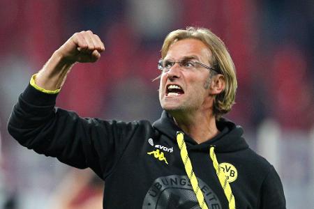 'Sie fragen mich, wie motiviert die Spieler sind? Ich kann nur eine Aussage darüber treffen, wie motiviert ich bin. Und wenn man das in Flaschen abfüllt, dann kommt man in den Knast, wenn man es verkauft.' (Jürgen Klopp, die Motivations-Maschine) 'Sie fragen mich, wie motiviert die Spieler sind? Ich kann nur eine Aussage darüber treffen, wie motiviert ich bin. Und wenn man das in Flaschen abfüllt, dann kommt man in den Knast, wenn man es verkauft.' (Jürgen Klopp, die Motivations-Maschine)