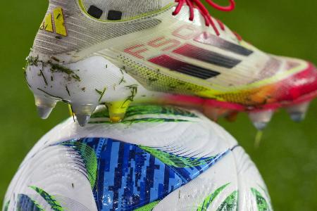 Adidas: Erster Fußballschuh für Frauen Adidas: Erster Fußballschuh für Frauen