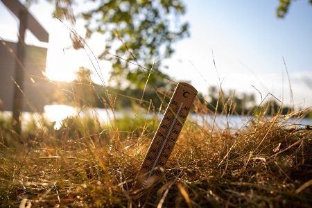 Schenk erklärt, dass sich laut der Prognosen eine Hitzeglocke über Südosteuropa bilden und diese im Laufe des Sommers zu uns ausbreiten werde.