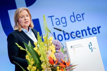 Arbeitsministerin Bärbel Bas (SPD) will bei der Reform des Bürgergelds Tempo machen. Arbeitsministerin Bärbel Bas (SPD) will bei der Reform des Bürgergelds Tempo machen.