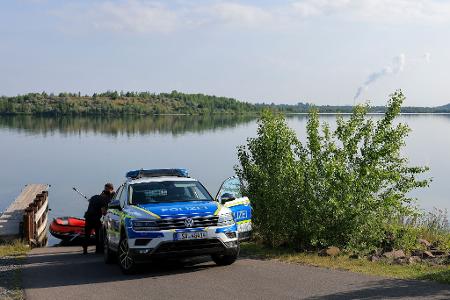 Die Behörden sind am Geiseltalsee im Einsatz.