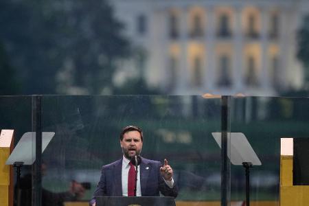 Vizepräsident Vance ruft die Amerikaner auf, darauf zu vertrauen, dass Trump bei seiner Nahost-Politik von den Interessen der amerikanischen Bevölkerung geleitet wird. (Archivbild) Vizepräsident Vance ruft die Amerikaner auf, darauf zu vertrauen, dass Trump bei seiner Nahost-Politik von den Interessen der amerikanischen Bevölkerung geleitet wird. (Archivbild)