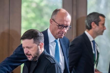 Der ukrainische Präsident war heute beim G7-Gipfel zu Gast. Der ukrainische Präsident war heute beim G7-Gipfel zu Gast.
