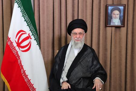 Irans oberster Führer Chamenei droht Israel.