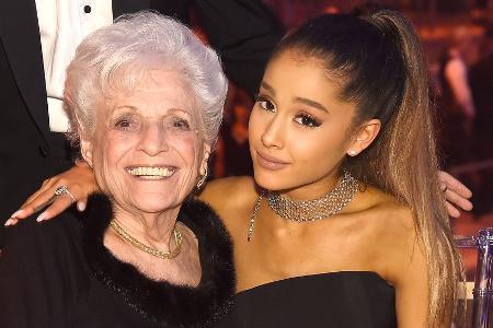 Ariana Grande trauert um ihre Großmutter Marjorie Ariana Grande trauert um ihre Großmutter Marjorie