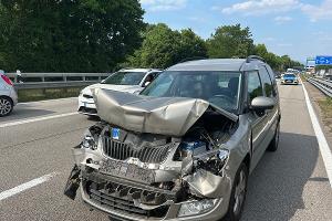 Auffahrunfall auf der BAB63 mit einer verletzten Person