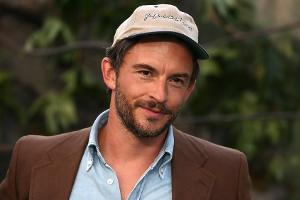 Jonathan Bailey spricht über seine Zukunft bei "Bridgerton"