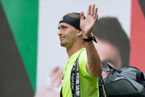 Mit ganz viel Mühe: Zverev erreicht Viertelfinale in Halle