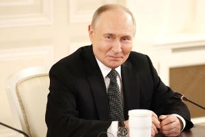 Putin hält Rede zur Weltlage - Selenskyj nennt ihn illegitim