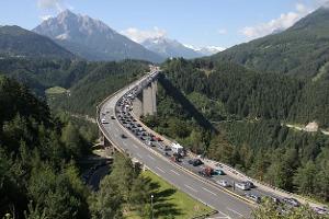 Mega-Staus drohen auf A10, A12 und A13