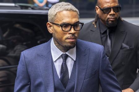 Vor Gericht: Chris Brown bestreitet Angriff in Londoner Club Vor Gericht: Chris Brown bestreitet Angriff in Londoner Club