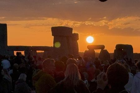 Mit der Errichtung einer frühen Variante von Stonehenge wurde vor etwa 5.000 Jahren begonnen.