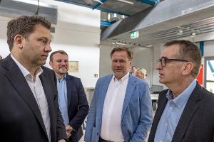 Klingbeil will für Industrie-Arbeitsplätze kämpfen