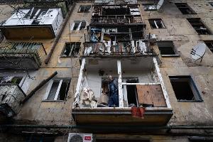 Russischer Luftangriff tötet 17-Jährigen in der Ostukraine