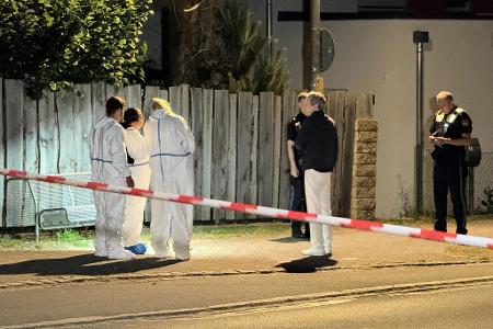 Noch in der Nacht zum Sonntag kam es im Bereich des Tatortes unweit des Großen Brombachsees bei Ramsberg zu umfangreichen Spurensicherungsmaßnahmen der Polizei. Noch in der Nacht zum Sonntag kam es im Bereich des Tatortes unweit des Großen Brombachsees bei Ramsberg zu umfangreichen Spurensicherungsmaßnahmen der Polizei.