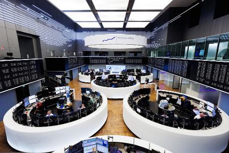 Die Aktienmärkte bieten in diesem Jahr ein ungewohntes Bild: In Europa geht es schneller aufwärts als in den USA. (Symbolbild) Die Aktienmärkte bieten in diesem Jahr ein ungewohntes Bild: In Europa geht es schneller aufwärts als in den USA. (Symbolbild)