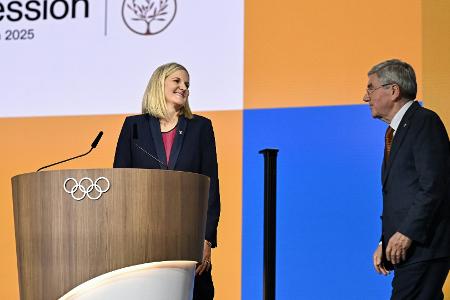 Erste IOC-Präsidentin: Bach übergibt an Coventry Erste IOC-Präsidentin: Bach übergibt an Coventry