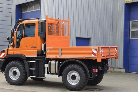06/2025 Mercedes Unimog U 219 Low tiefergelegt 06/2025 Mercedes Unimog U 219 Low tiefergelegt