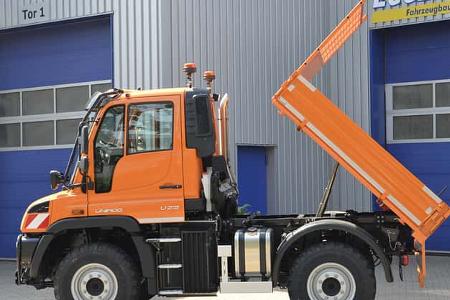 06/2025 Mercedes Unimog U 219 Low tiefergelegt