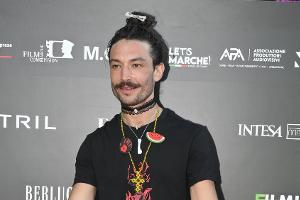 Nach diversen Skandalen: Ezra Miller strebt Comeback in Hollywood an