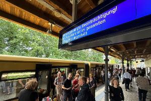 Tote und Verletzte bei Sturm in Berlin - Chaos bei S-Bahn