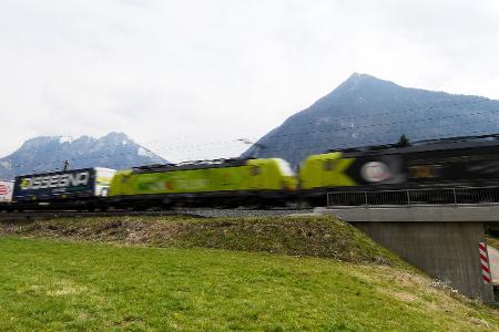 Auch an Bahntrassen herrscht oft ein hoher Lärmpegel. (Illustration)