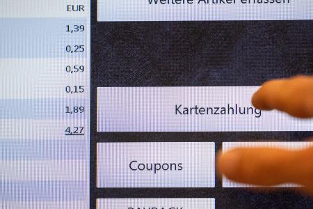 An Selbstbedienungskassen wird weit häufiger geklaut. (Symbolbild)