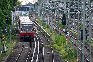 Nach Sturm-Chaos: Bahn-Verkehr in Berlin beruhigt sich