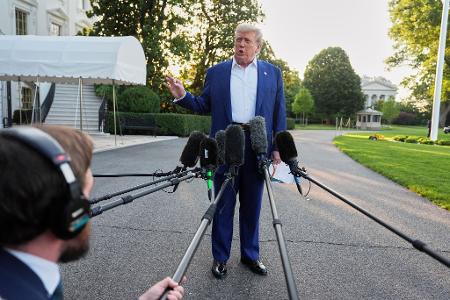 US-Präsident Donald Trump will nach eigenen Worten keine Machtwechsel im Iran erreichen. US-Präsident Donald Trump will nach eigenen Worten keine Machtwechsel im Iran erreichen.