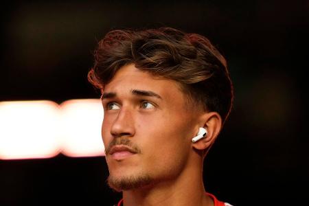 Tom Bischof (bis 45.) - Note: 4,5 - Feierte sein Debüt für den FC Bayern, konnte das Spiel als Zehner allerdings wenig prägen. Deutete seine Spielübersicht bei Seitenverlagerungen an. Ihm fehlen aber noch viele Automatismen im Zusammenspiel mit den neuen Kollegen.