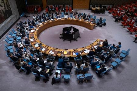 Eine Sitzung des UN-Sicherheitsrats findet im Hauptquartier der Vereinten Nationen statt.