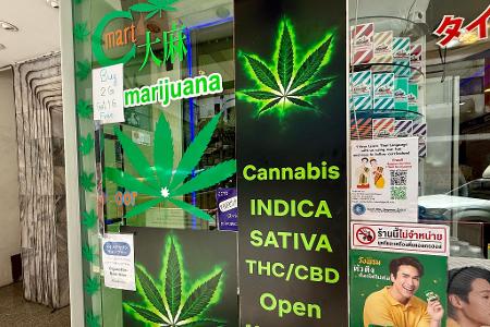 Cannabis-Shops schossen nach der Legalisierung 2022 wie Pilze aus dem Boden. 