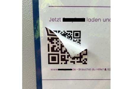 Überklebter QR-Code Überklebter QR-Code