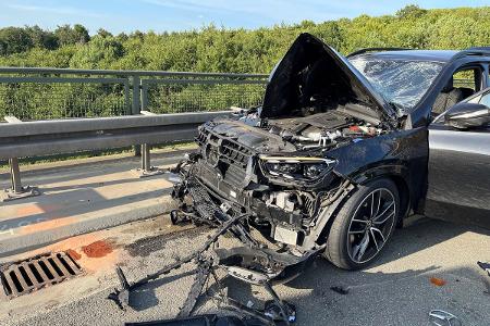 Beschädigter PKW Beschädigter PKW