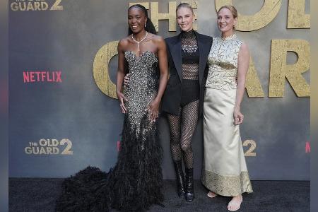 Charlize Theron: Gewagter Auftritt im Netz-Bodysuit