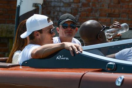Orlando Bloom und Tom Brady: Entspannte Bootstour vor Bezos-Hochzeit Orlando Bloom und Tom Brady: Entspannte Bootstour vor Bezos-Hochzeit