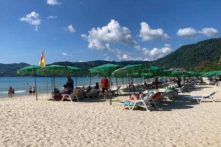 Auch nahe des bekannten Patong Beach wurde ein Sprengsatz gefunden. (Archivbild) Auch nahe des bekannten Patong Beach wurde ein Sprengsatz gefunden. (Archivbild)