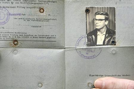 Führerschein, grau 