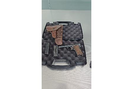 Das Bild der sichergestellten Waffe kann zur Berichterstattung verwendet werden. Das Bild der sichergestellten Waffe kann zur Berichterstattung verwendet werden.