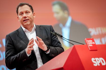 Parteichef Klingbeil setzte sich für den Antrag zum AfD-Verbotsverfahren ein.