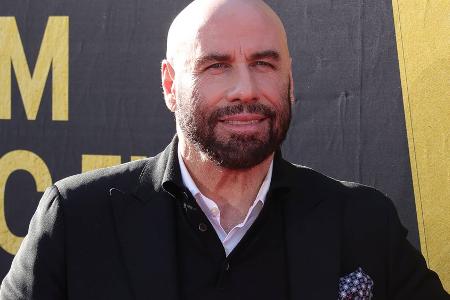 John Travolta: Star überrascht als Danny Zuko aus John Travolta: Star überrascht als Danny Zuko aus
