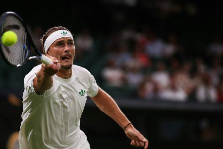 Nach zwei Sätzen: Zverev-Partie in Wimbledon unterbrochen Nach zwei Sätzen: Zverev-Partie in Wimbledon unterbrochen