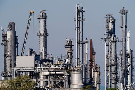 Die Stimmung in der Chemieindustrie zieht an. (Archivbild) Die Stimmung in der Chemieindustrie zieht an. (Archivbild)