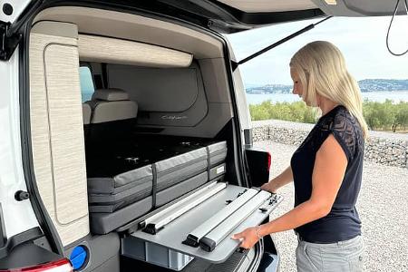 VW California Ocean Campervan Tisch
