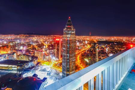 Die neue EU-Behörde AMLA mit Sitz im Frankfurter Messeturm soll Geldwäsche bekämpfen (Archivbild)
