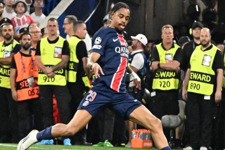 ANGRIFF: Bradley Barcola (PSG) - Der nächste 'Wunschspieler' des FC Bayern, so 'Sky' zuletzt. Der frisch gebackene Champions-League-Sieger steuerte in der abgelaufenen Saison wettbewerbsübergreifend 21 Tore in 58 Einsätzen für PSG bei und hatte somit einen großen Anteil am Triple-Gewinn des Hauptstadtklubs. Das Münchner Problem: Laut 'jeunesfooteux' ist Barcola für die PSG-Bosse unverkäuflich.