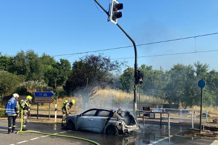 Ausgebranntes Fahrzeug, Schäden Ausgebranntes Fahrzeug, Schäden